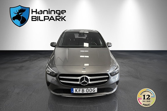 Mercedes-Benz B180 3 of 26