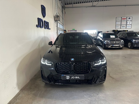 BMW X4 3 of 27