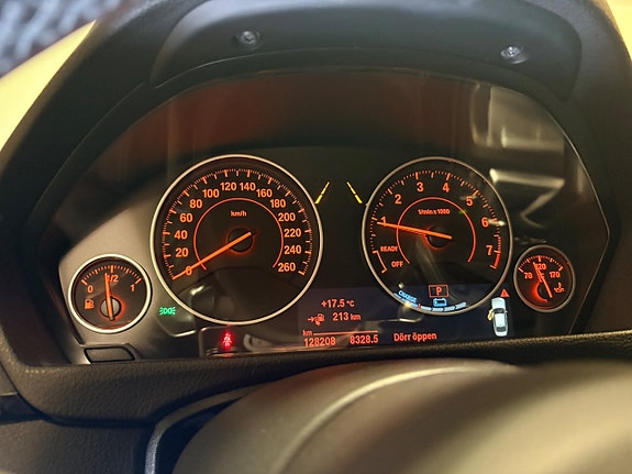 BMW 330e 21 of 26
