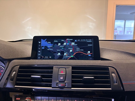 BMW 330e 16 of 26