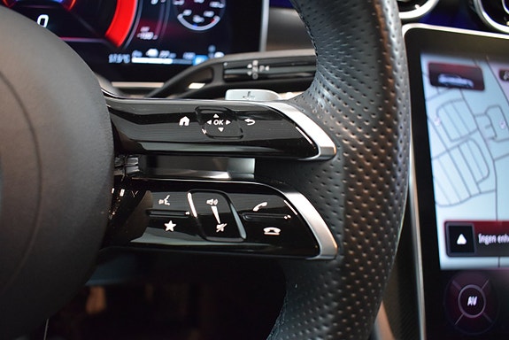 Mercedes-Benz C300 18 of 24