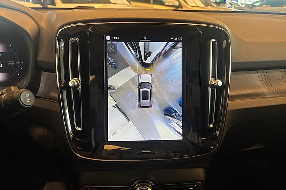 Volvo EX40 15 of 24