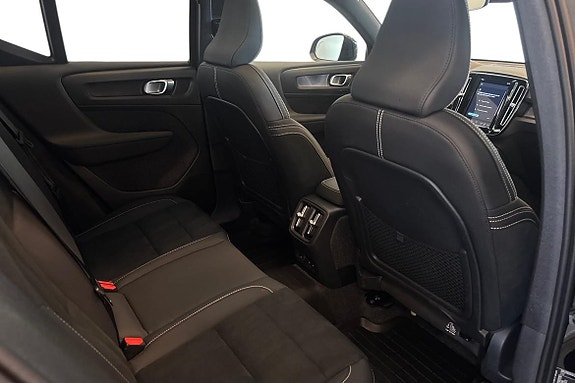 Volvo EX40 9 of 24