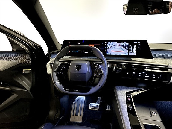 Peugeot e-5008 6 of 15