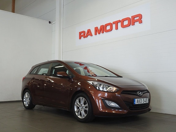 Hyundai i30 3 of 25