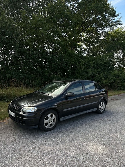 Opel Astra 9 of 10