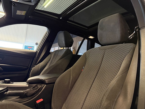 BMW 320d 23 of 29