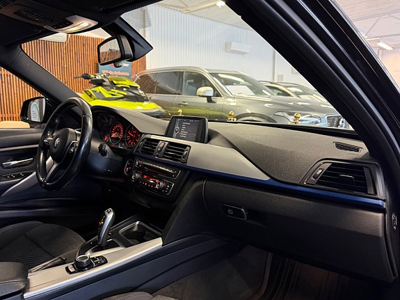 BMW 320d 11 of 29