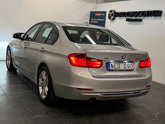 BMW 320i 4 of 30