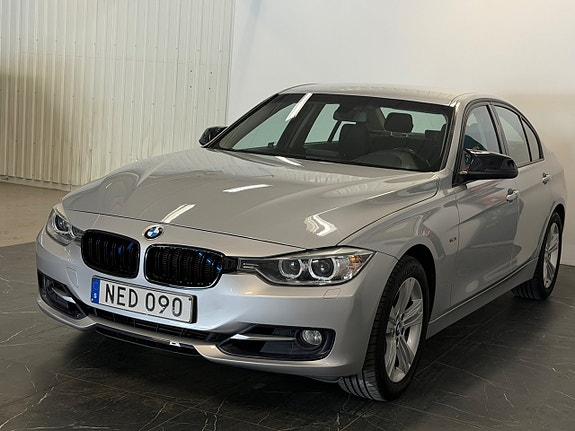 BMW 320i 3 of 30