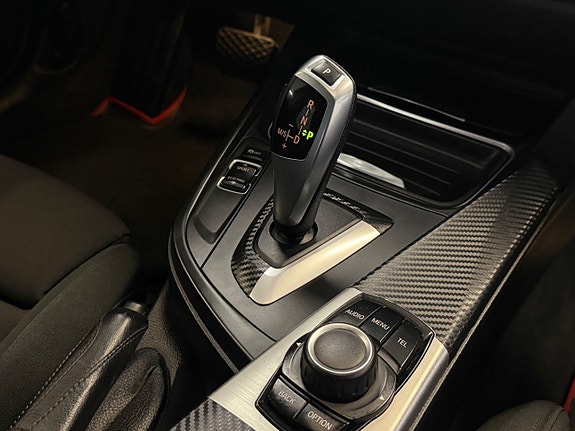 BMW 320i 23 of 30