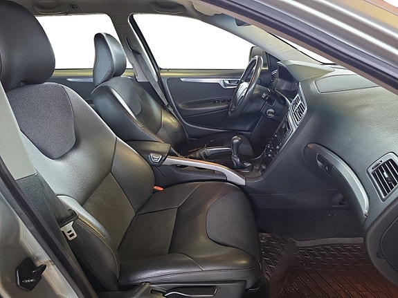 Volvo XC70 10 of 14