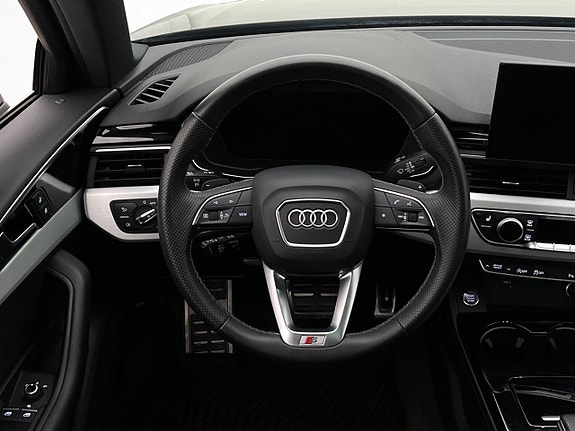Audi A4 12 of 30