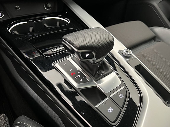 Audi A4 24 of 30