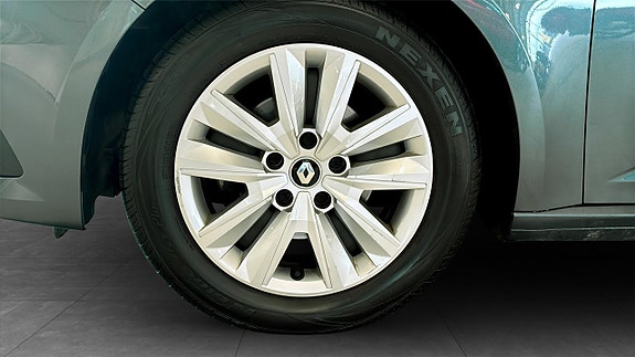Renault Megane 9 of 24