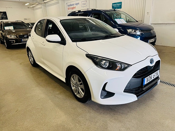 Toyota Yaris 13 of 25