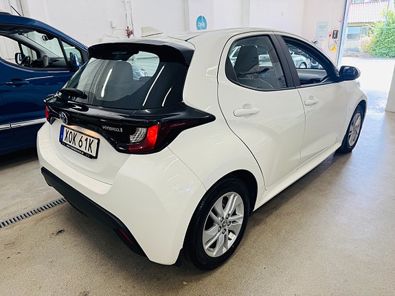 Toyota Yaris 15 of 25