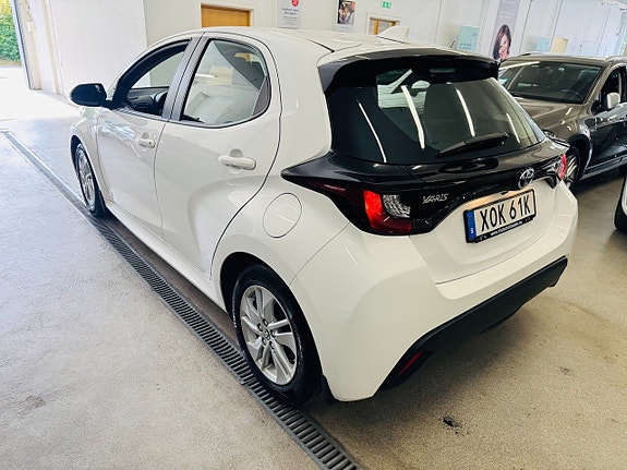 Toyota Yaris 16 of 25