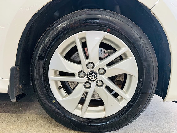 Toyota Yaris 11 of 25