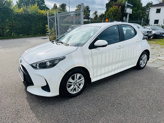Toyota Yaris 9 of 25