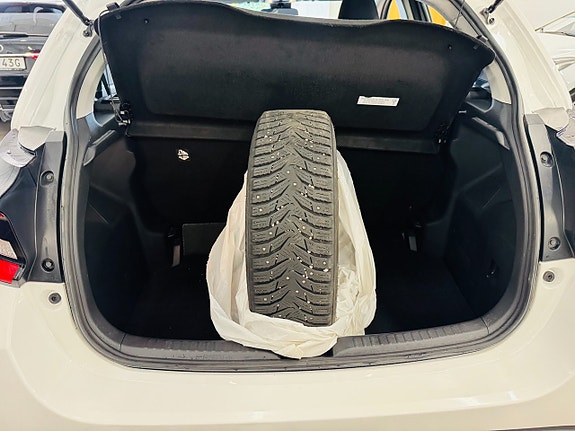 Toyota Yaris 12 of 25
