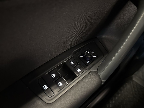Volkswagen Tiguan 24 of 27