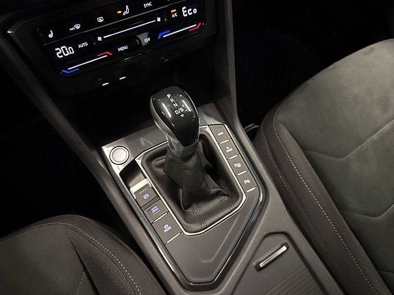 Volkswagen Tiguan 22 of 27
