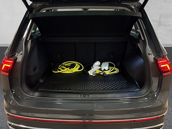 Volkswagen Tiguan 9 of 27