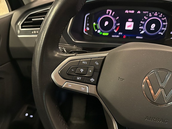 Volkswagen Tiguan 15 of 27