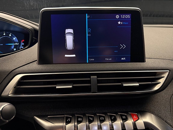 Peugeot 5008 21 of 29