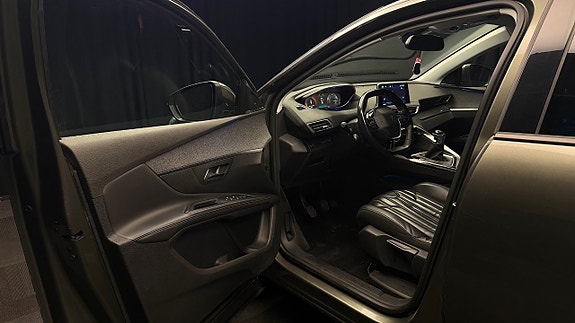 Peugeot 5008 8 of 29