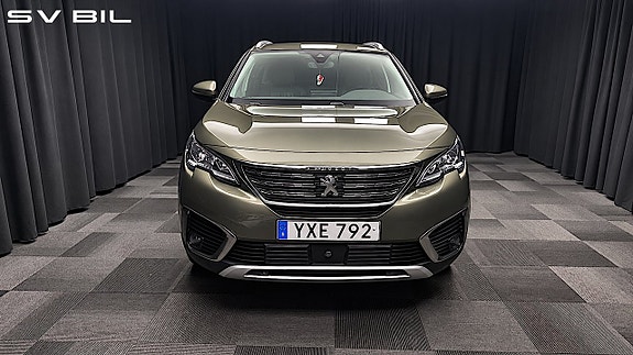 Peugeot 5008 2 of 29