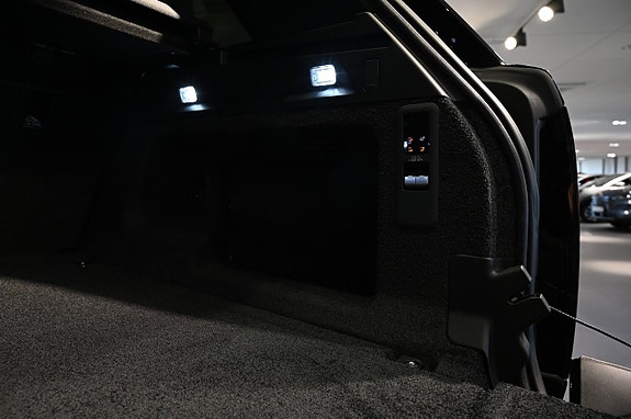 Land Rover Range Rover 23 of 25