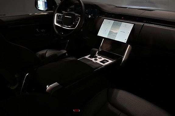 Land Rover Range Rover 11 of 25