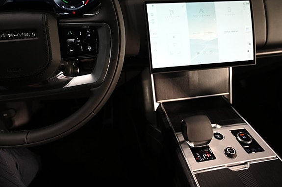 Land Rover Range Rover 15 of 25
