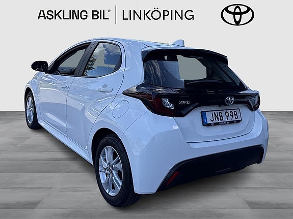 Toyota Yaris 3 of 14