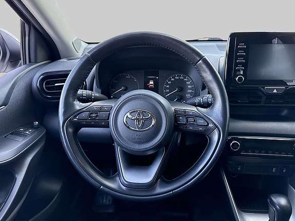 Toyota Yaris 10 of 14