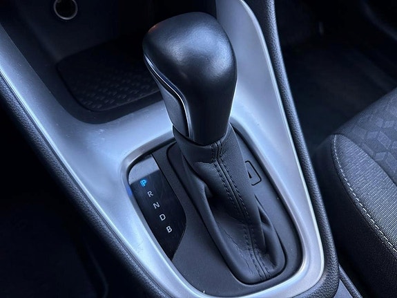 Toyota Yaris 14 of 14