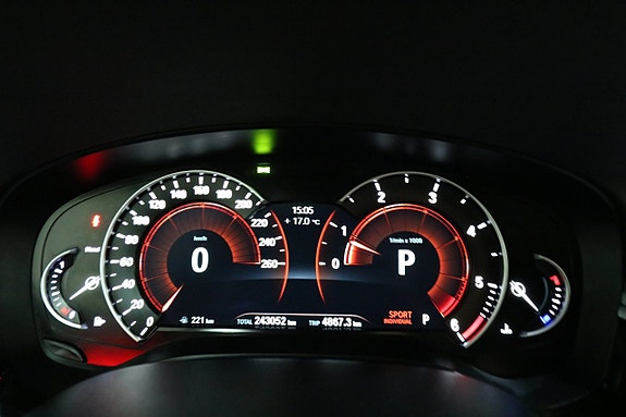 BMW 520d 13 of 23