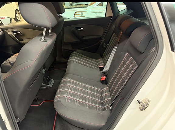 Volkswagen Polo 13 of 20
