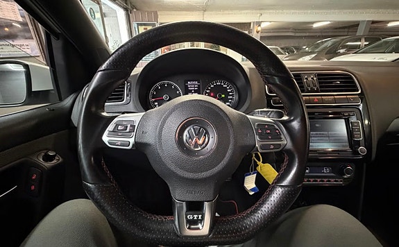 Volkswagen Polo 12 of 20