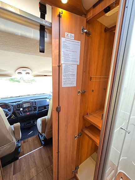 Hymer DuoMobil 634 Ed-S 15 of 17
