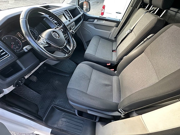 Volkswagen Transporter 8 of 10