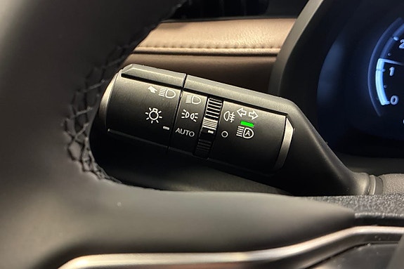 Lexus LBX 24 of 25