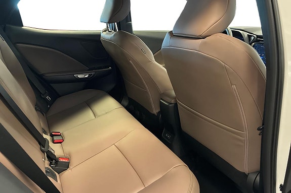 Lexus LBX 7 of 25