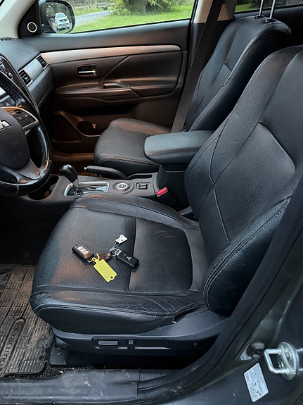 Mitsubishi Outlander 4 of 5