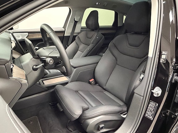 Volvo ES90 13 of 25
