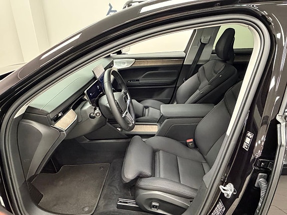 Volvo ES90 12 of 25