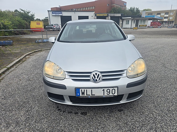 Volkswagen Golf V 3 of 14