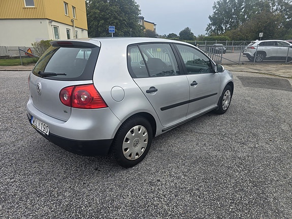 Volkswagen Golf V 6 of 14